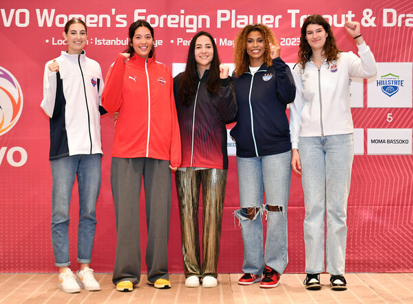 2023 여자 외국인선수 트래프트에서 지명된 선수들.(왼쪽부터 브리트니 아베크롬비, 야스민 베다르트, 지오바나 밀라나, 지젤 실바, 반야 부키리치 순).(사진제공=KOVO)