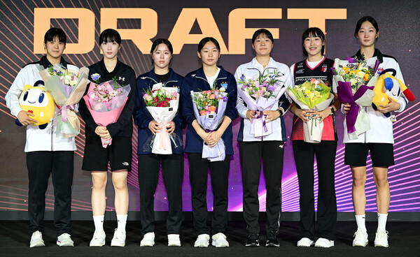 女신인선수드래프트 1라운드 지명선수들.(사진제공=KOVO)
