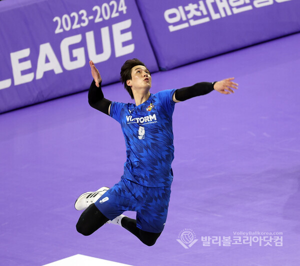 임성진의 강서브